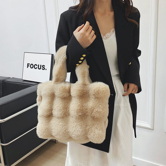 Ladies New Shoulder Large Capacity Plush Bag $22.09 Dana Fashion Color: Gray Women's Bags Product information: Lining texture: Polyester Applicable scenario: Daily configuration Color: khaki, white, gray, pink Outer bag type: Sandwich pocket Hardness: sof