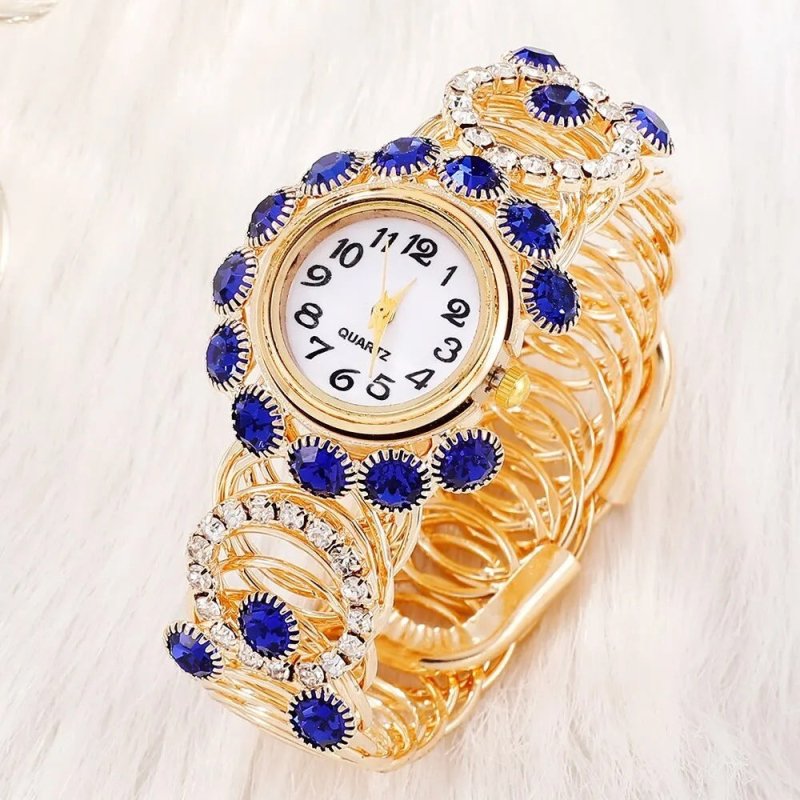 Ladies New Steel Band Digital Quartz Watch Sapphire Ornament Suit $46.14 Dana Fashion Color: Blue Watch Suit Women's Accessories Product information: Color: blue watch suit Thickness: 8mm Packing specification: paper box Applicable people: Female Style: F