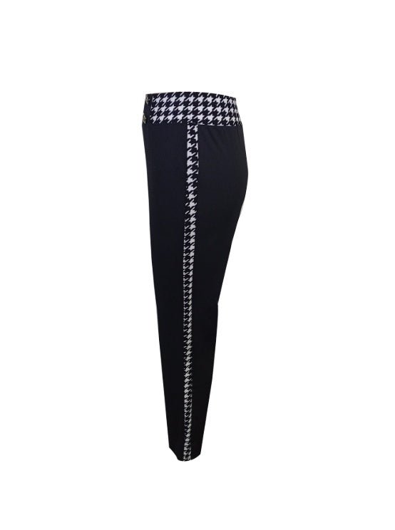Ladies' Solid Color Herringbone Button Fashionable Slimming Casual Pants $159.00 Dana Fashion Colour: Black Size: L Women's clothing Quantity per package: 1 piece Pants Length: long Season: Spring and autumntime Style: casual Shape: fit Stretch: lightweig