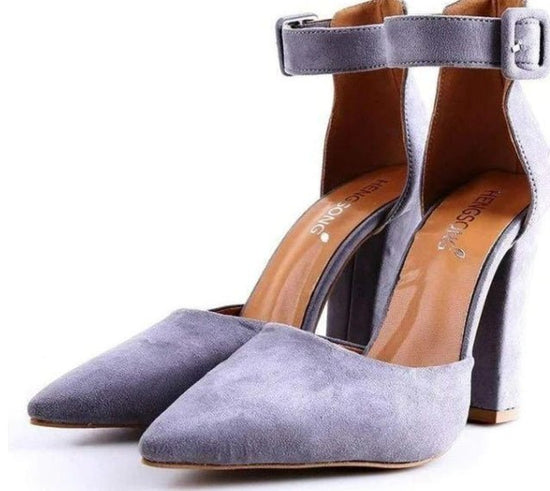 Laix Pumps $39.99 Dana Fashion Color: Grey Size: 34size Women's shoes *Color: 4 colors * Size: 34 to 43 yards *Material: suede US EUR UK AUS JPN KOR 5 35 2,5 3.5 21 228 5.5 35.5 3 4 21.5 231 6 36 3.5 4.5 22 235 6.5 37 4 5 22.5 238 7 37.5 4.5 5.5 23 241 7.