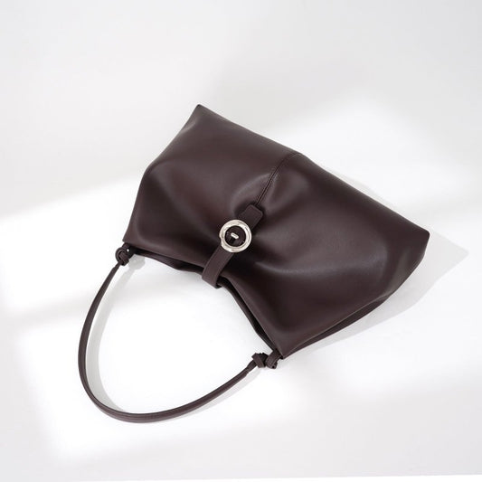 Large Capacity Commuter Tote All-match Shoulder Messenger Bag $153.00 Dana Fashion Color: Caramel Mocha Women's Bags Product information: Lining texture: polyester cotton Applicable scenarios: Daily matching Color: cherry color, caramel mocha, moss green