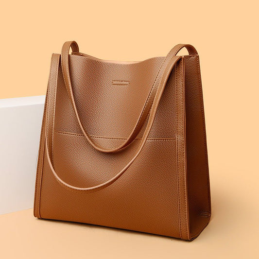 Large Capacity Totes Women's Commuter Hand-carrying Bag $69.35 Dana Fashion Color: Black Women's Bags Product information: Applicable scenarios: Daily matching Color: gray, black, green, khaki Outer bag type: Three-dimensional pocket Hardness: soft Materi