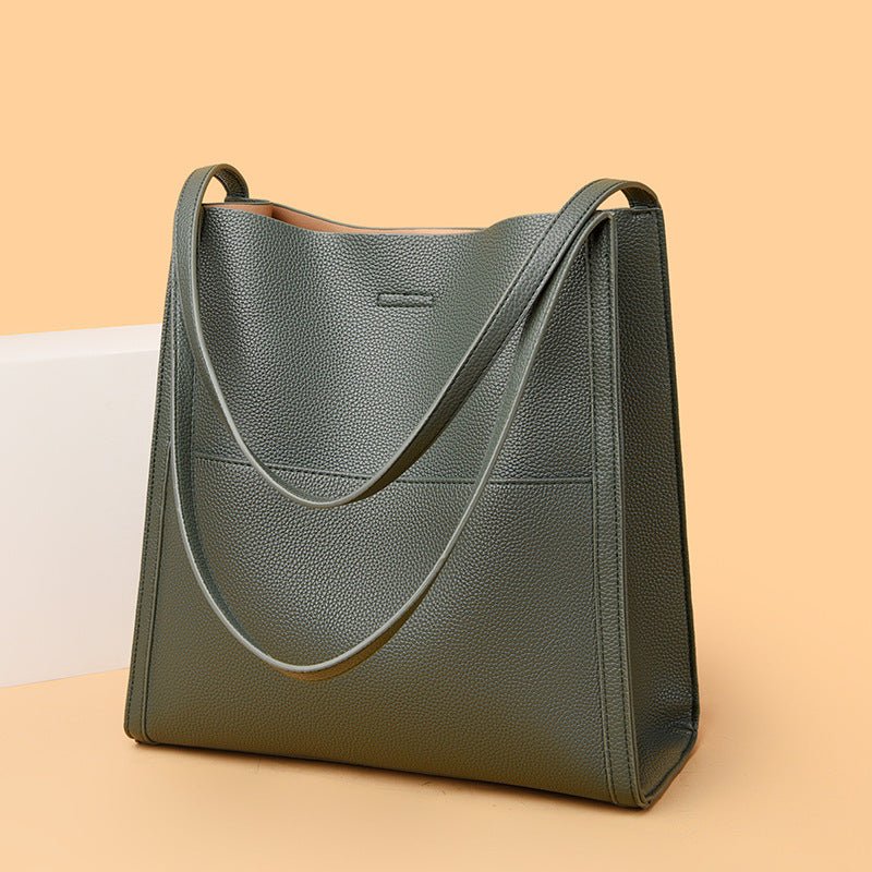 Large Capacity Totes Women's Commuter Hand-carrying Bag $74.16 Dana Fashion Color: Green Women's Bags Product information: Applicable scenarios: Daily matching Color: gray, black, green, khaki Outer bag type: Three-dimensional pocket Hardness: soft Materi
