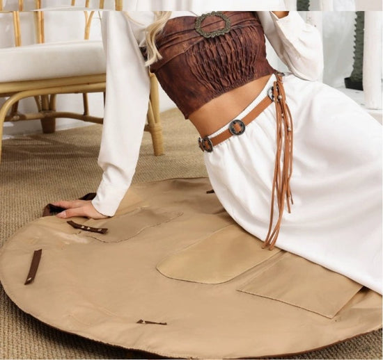 Large Capacity Travel Camping Storage Tote Bag $88.50 Dana Fashion Color: Black Women's Bags Product information: Shoulder strap style: single Backpack mode: one shoulder Shape: horizontal square Material: Oxford cloth Color classification: black, brown P