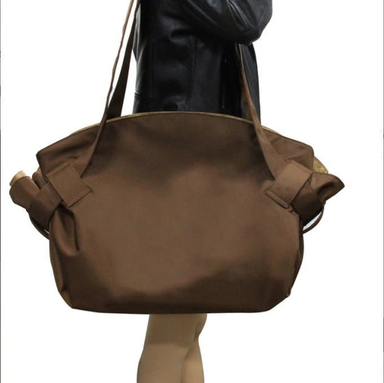 Large Capacity Travel Camping Storage Tote Bag $88.50 Dana Fashion Color: Black Women's Bags Product information: Shoulder strap style: single Backpack mode: one shoulder Shape: horizontal square Material: Oxford cloth Color classification: black, brown P