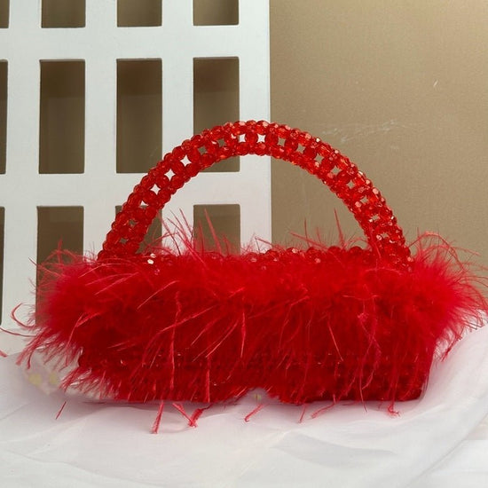 Large Ostrich Feather Handmade Beaded Fall Winter Fashion Feather Handbag $79.50 Dana Fashion Color: Black Size: 22X9X7.5 Women's Bags Product information: Lining texture: no lining Applicable scenario: Daily configuration Color: glittering, green, black,