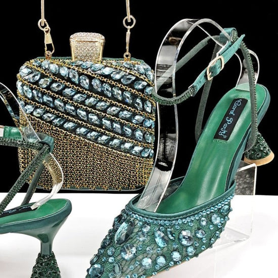 Large Rhinestone High Heel Sandals Three-dimensional Tassel Handbag Set $179.50 Dana Fashion Color: Brown Size: 38 Women's shoes Product information: Toe holder shape: Pointed Color: purple, white, green, Rose Red, Red, Brown, champagne, sky blue Shoe Upp