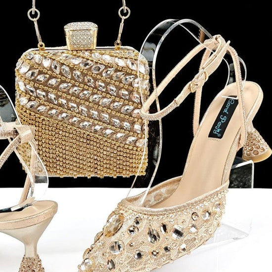 Large Rhinestone High Heel Sandals Three-dimensional Tassel Handbag Set $179.50 Dana Fashion Color: Champagne Size: 38 Women's shoes Product information: Toe holder shape: Pointed Color: purple, white, green, Rose Red, Red, Brown, champagne, sky blue Shoe
