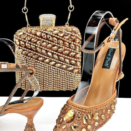 Large Rhinestone High Heel Sandals Three-dimensional Tassel Handbag Set $179.50 Dana Fashion Color: Brown Size: 38 Women's shoes Product information: Toe holder shape: Pointed Color: purple, white, green, Rose Red, Red, Brown, champagne, sky blue Shoe Upp