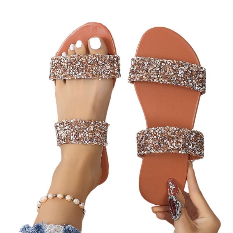 Large Size Flat Bottom Slippers $26.81 Dana Fashion Color: Light Brown Size: 36 Women's shoes Product information: Pattern: flat Lining material: imitation leather Color: light brown, Silver Size: 36,37,38,39,40,41,42,43 Sole craft: viscose shoes Sole mat