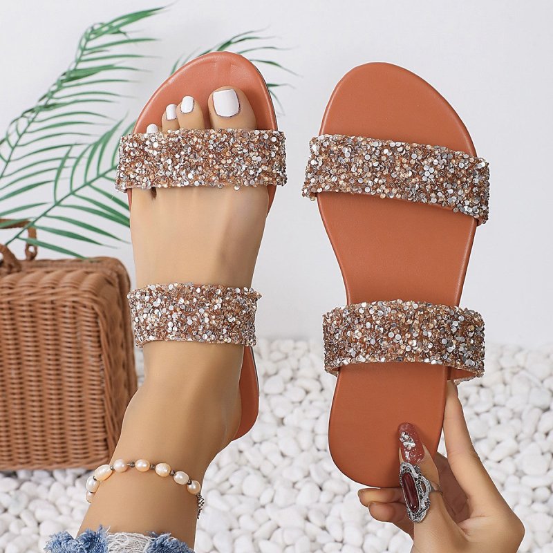 Large Size Flat Bottom Slippers $26.81 Dana Fashion Color: Light Brown Size: 36 Women's shoes Product information: Pattern: flat Lining material: imitation leather Color: light brown, Silver Size: 36,37,38,39,40,41,42,43 Sole craft: viscose shoes Sole mat