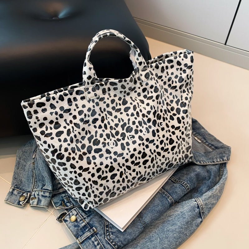 Larte Tote Leopard Handbag, Transparent PVC Beach Bag For Gym, Pool, And Travel With Inner Zipper Pocket $167.56 Dana Fashion Color: White Women's Bags