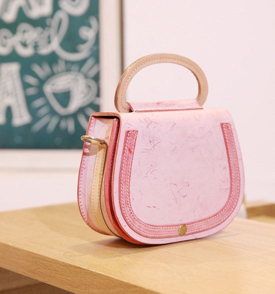 Leather Handmade Vintage Handbag Cowhide $79.00 Dana Fashion Color: Sakura Pink Women's Bags Product information: Material: leather For: Ladies Keywords: Ladies shoulder bag Weight: 440 g Color: blue, pink, yellow, green, coffee Size: height 15cm width 19