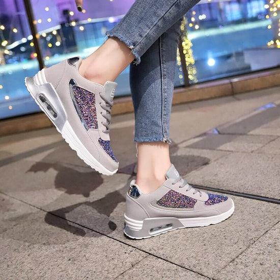 Leisure Casual Breathable Muffin Shoes For Students $47.90 Dana Fashion Color: Black gold Size: 35 Women's shoes Product Information: Style: Casual Fabric: Frosted Lining: Single Sole: Polyurethane sole Code number: 35-40 High heel: 4CM Color: Black gold/