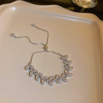 17 Bracelet Silver Leaves