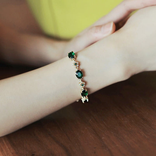 Light Luxury Personality Trendy Zircon Refined Grace High-grade Bracelet $19.90 Dana Fashion Color: 12 Bracelet Silver Square Women's Accessories Product information: Treatment Process: Diamond Color: Bracelet. Green., Micro inlay-Emerald geometric diamon