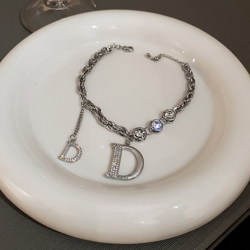 Light Luxury Personality Trendy Zircon Refined Grace High-grade Bracelet $19.90 Dana Fashion Color: 9 Bracelet Silver Letter D Women's Accessories Product information: Treatment Process: Diamond Color: Bracelet. Green., Micro inlay-Emerald geometric diamo