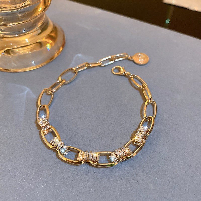 Light Luxury Personality Trendy Zircon Refined Grace High-grade Bracelet $19.90 Dana Fashion Color: 24 Bracelet Golden Chain Women's Accessories Product information: Treatment Process: Diamond Color: Bracelet. Green., Micro inlay-Emerald geometric diamond