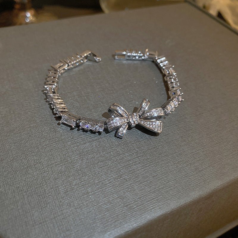 Light Luxury Personality Trendy Zircon Refined Grace High-grade Bracelet $19.90 Dana Fashion Color: 15 Bracelet Silver Butterfly Women's Accessories Product information: Treatment Process: Diamond Color: Bracelet. Green., Micro inlay-Emerald geometric dia