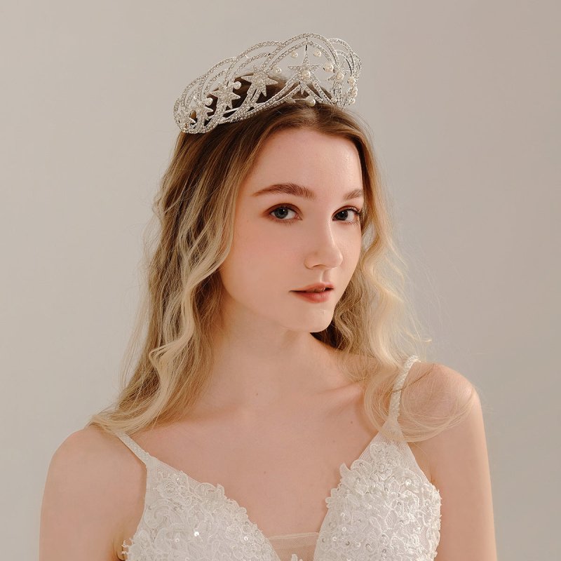 Light Luxury Socialite Style Hair Accessories Wedding Dress Headdress $29.65 Dana Fashion Color: Silver Women's Accessories Product information: Treatment Process: Diamond Purpose: 18 adult ceremony Crown photography accessories bridal veil crown Color: S