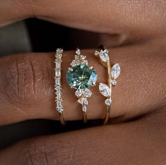 Light Luxury Temperament Flower Ring Three-piece Ring Set $14.52 Dana Fashion Color: Green Diamond Size: No 10 Women's Accessories Product information: Type: Ring, ring Treatment Process: Electroplating Color: lvzuan three-piece set Applicable population:
