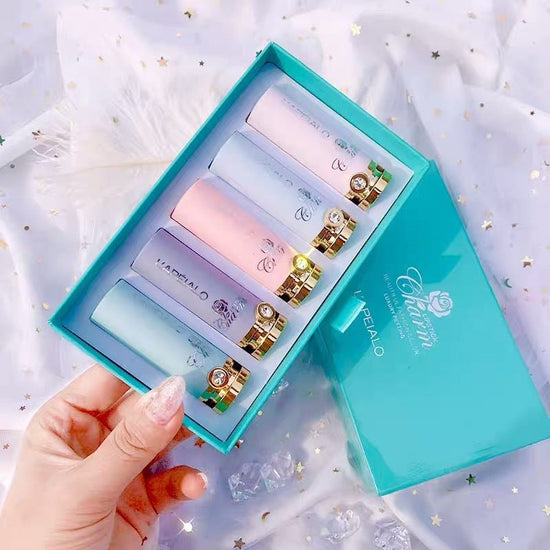 Lipstick set $18.00 Dana Fashion Style: Suit makeup Shelf life: 3 years Skin Type: General Efficacy: Modification Category: Lip gloss, lipstick, lip gloss