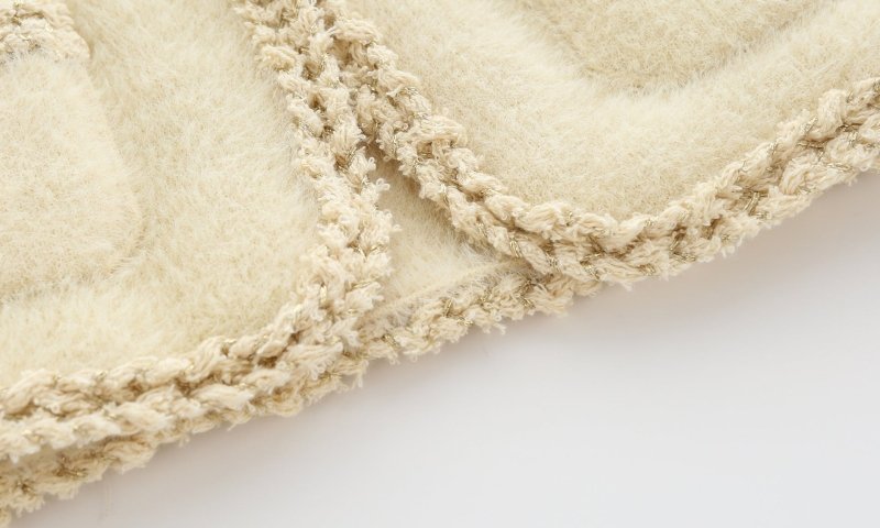Little fragrance long-sleeved knitted cardigan $44.12 Dana Fashion Color: Beige Size: 100cm Baby Clothing Thickness: thicker Sleeve length: long sleeve Closed style: single-breasted pattern: plain Fabric name: Knitting Main fabric composition: nylon/nylon