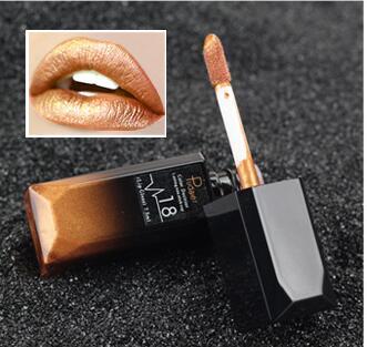Long-lasting Non-stick Lip Balm $15.00 Dana Fashion Color: 18 makeup 17 Color for You to Choose. 100% brand new and High quality Quantity: 1 PC Features: Matte,Long-lasting,Waterproof Capacity: 8ml Package Content: 1 PC Matte Lip Gloss