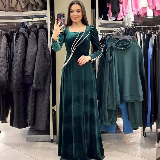 Long Sleeve Rhinestone Maxi Dress $71.35 Dana Fashion Color: Dark Green Size: L Women's clothing معلومات المنتج: نوع التنورة: تنورة مظلة اللون: أسود، أخضر غامق نوع الخصر: خصر متوسط ​​المقاس: S، M، L، XL، XXL نوع الطراز: ريترو شكل المجموعة: قطعة واحدة طول
