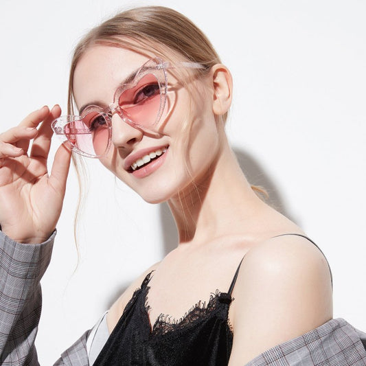 Love Sunglasses Big Heart Sunglasses Europe and America Popular Heart Shape Glasses $15.57 Dana Fashion Lens color: Bright black Women's Accessories Specification adult Glasses structure Frame Polarized No Lens material AC Style Vintage Frame Material Pla
