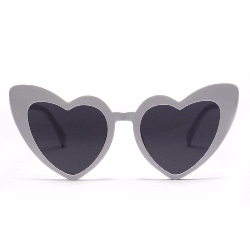 Love Sunglasses Big Heart Sunglasses Europe and America Popular Heart Shape Glasses $15.57 Dana Fashion Lens color: Porcelain Women's Accessories Specification adult Glasses structure Frame Polarized No Lens material AC Style Vintage Frame Material Plasti