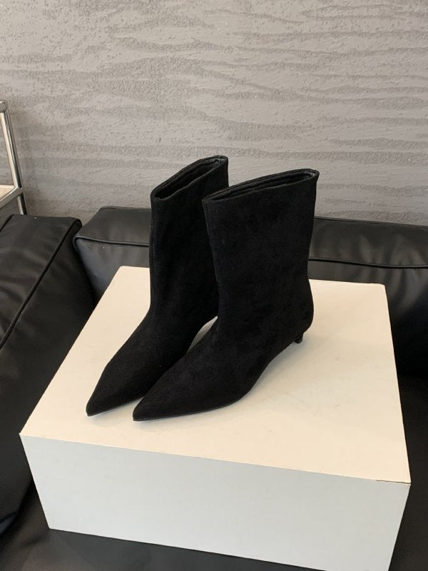 Low Heel French Retro Pointed Ankle Boots $75.25 Dana Fashion Color: Black Size: 35 Women's shoes ข้อมูลผลิตภัณฑ์: ลวดลาย: สีพื้น วัสดุซับใน: PU สี: ดำ, น้ำตาลอ่อน, น้ำตาล ความสูงส้น: ส้นเตี้ย (1-3CM) ความยาวถุงเท้า: ท่อนล่าง รูปร่างส้น: ส้นเข็ม ขนาด: 35,