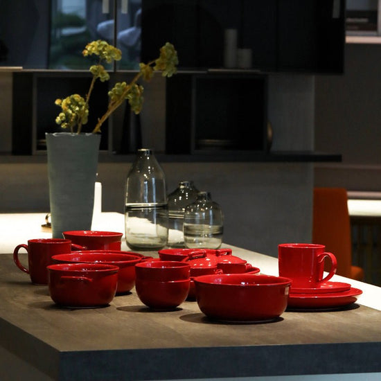 Luxury Red Glaze Ceramic Dinner Sets Kitchen Utensils Porcelain Salad Serving Plate Dish Bowl Restaurant Dining Table Home Decor $47.69 Dana Fashion style: Red Market Dana's Kitchen Product information: Material: porcelain Applicable crowd: the elderly Pa
