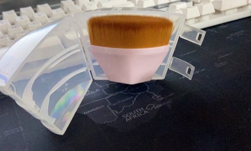 Magic Foundation Brush Save Powder $13.85 Dana Fashion Color: Pink makeup Overview: New Design: With the new shape design for the foundation handle, it has nice touch feeling and makes makeup gracefully. Dense and Soft: Micro-fine,soft, dense,beautifying