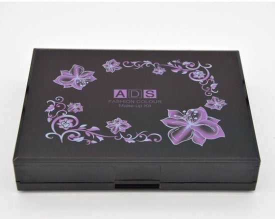 Makeup box make-up set $32.40 Dana Fashion Net weight: 50ml makeup Includes: 24 color eyeshadow, 4 colors blush, 3 powder cakes (2 wet and dry +1 wet), 8 color lipstick, eye shadow stick, small blush brush, lip brush, puff, mirror. Length 14.2cm width 11c