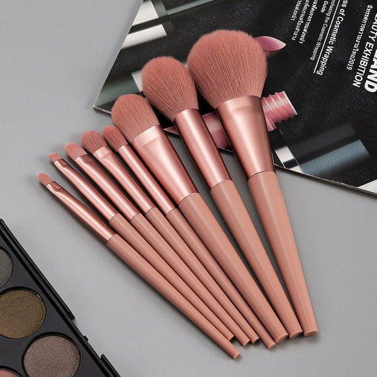 Makeup brush set $26.30 Dana Fashion Color: Pink makeup Product Category: Makeup Brush Number of brushes: 8 Brush material: man-made fiber Brush type: without bag Brush handle material: plastic Brush handle specifications: portable Applicable people: gene