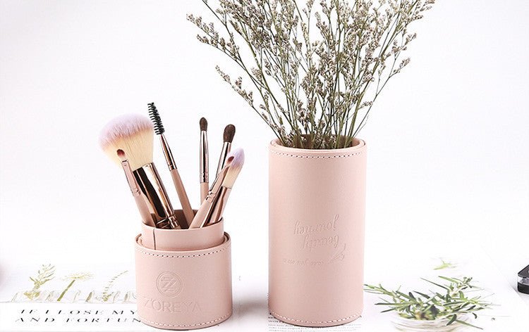 Makeup brush set $27.99 Dana Fashion Color: Black makeup Bristle material: artificial fiber Brush handle material: aluminum tube Daily makeup brush with fiber bristles. Soft and smooth Traveling out of Guangguang without any trouble is divided into two. C