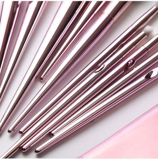 Makeup brush $21.15 Dana Fashion Style: 10pcs makeup Pink clutch bag, soft and breathable, easy to carry, pink PVC rod, high gloss, durable and wear-resistant, with specular highlights. Concave-convex design, more close to the fingertips touch, easy to pi