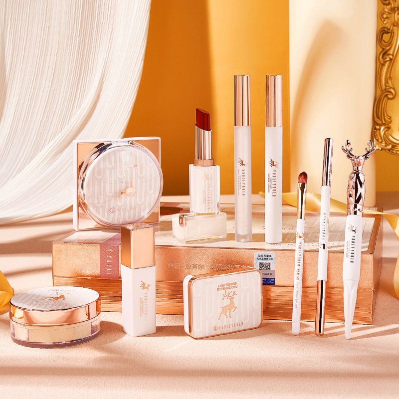 Makeup Novice Cosmetics For Students 10 PCs Set $129.24 Dana Fashion Color Classification: Light Face Beauty Box Handbag makeup Product information: Color: Pink Applicable people: general Specification: Standard specifications Name: Makeup Set Applicable