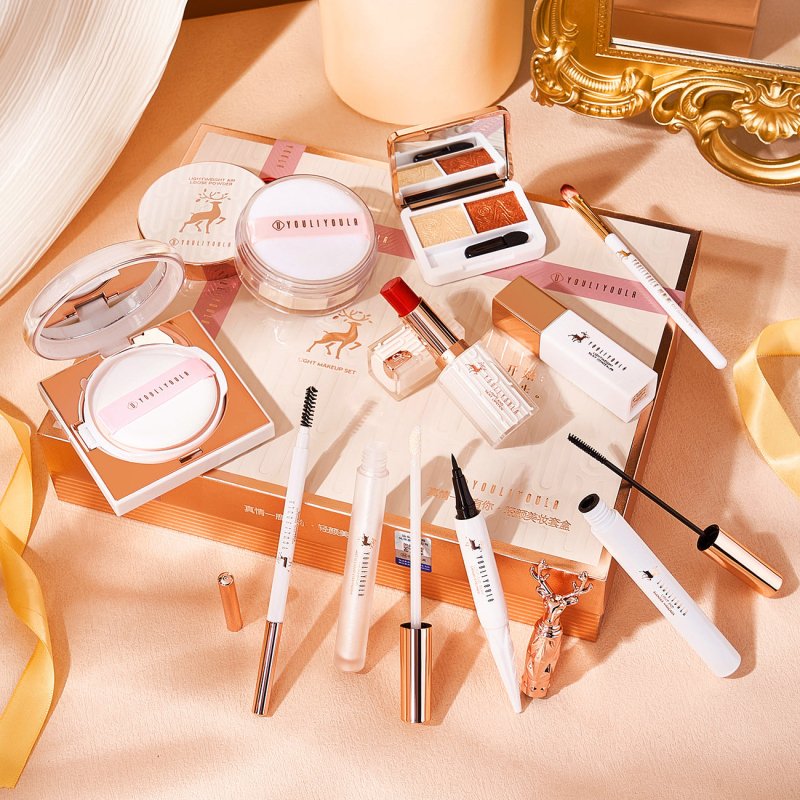 Makeup Novice Cosmetics For Students 10 PCs Set $129.24 Dana Fashion Color Classification: Light Face Beauty Box Handbag makeup Product information: Color: Pink Applicable people: general Specification: Standard specifications Name: Makeup Set Applicable