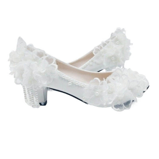 Male Lace High-heeled Shoes Korean Style, Flower Rhinestone Tassel Bride $105.50 Dana Fashion Specifications: 11cm Heel Red Size: 34 Women's shoes Product information: Pattern: Flowers Color: 14cm heel White, 11cm heel White, 8cm heel White, 5cm heel Whit