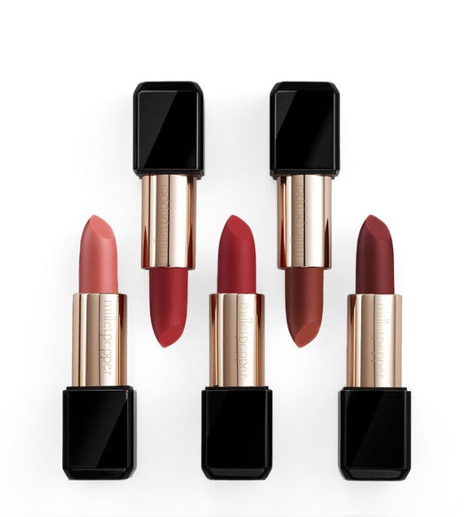 Matte lipstick $120.00 Dana Fashion Color: 01 B makeup Efficacy: enhance complexion Specification type: normal specification Whether it is a special purpose cosmetics: No Suitable for the crowd: Ladies Age: adult Type: Cosmetics Features: Moisturizing, du
