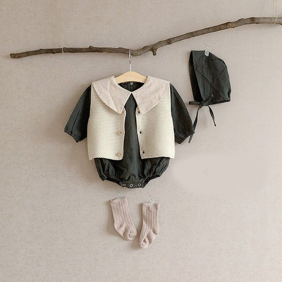 Men's And Women's Solid Color Knitted Base Vest Cardigan $24.89 Dana Fashion Color: Brown Child size: 100cm Baby Clothing Product Information: Yarn thickness: fine wool Thickness: General Sleeve length: long sleeve Closed style: single-breasted Pattern: p