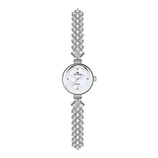 Mermaid Light Luxury Diamond Small Gold And Silver Chain Watch $41.85 Dana Fashion Color: Silver Women's Accessories Product information: Color: gold, silver Thickness: 7mm Crown type: Spiral crown Case back type: Ordinary Mirror material: mineral reinfor