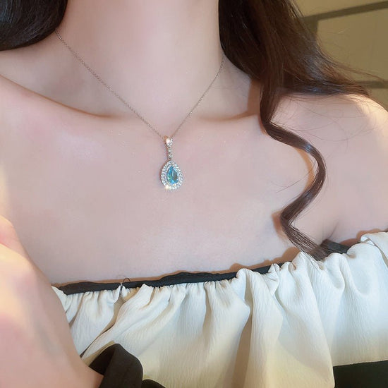 Mermaid Tears Gem Necklace Light Luxury High-end Stud Earrings Simple Elegant Special-interest Design Jewelry $41.17 Dana Fashion Color: Ear Studs Women's Accessories Product information: Pattern: Love Heart/water drop/Bell Treatment Process: Diamond Colo