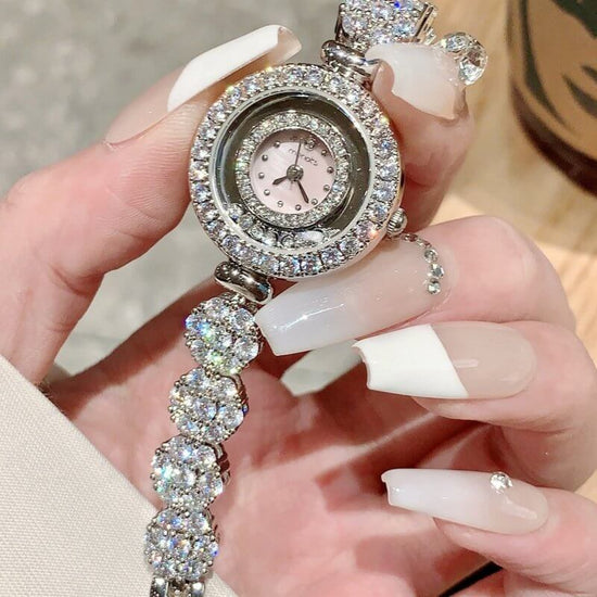 Mermaid Women's Watch Niche Fritillary Face Bracelet $99.90 Dana Fashion Color: Silver Streak Blue Noodles Women's Accessories Product information: Color: sliver stripe white noodles, sliver stripe blue noodles, sliver stripe pink noodles Thickness: 10mm