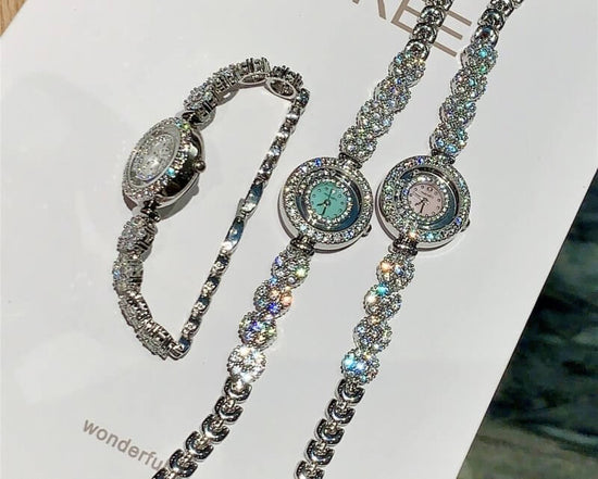 Mermaid Women's Watch Niche Fritillary Face Bracelet $99.90 Dana Fashion Color: Silver Streak Blue Noodles Women's Accessories Product information: Color: sliver stripe white noodles, sliver stripe blue noodles, sliver stripe pink noodles Thickness: 10mm