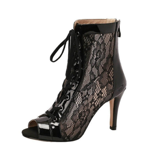 Mesh Patent Leather Sandal Boots Plus Size Reverse String Fake Niang Nightclub Bar $79.50 Dana Fashion Color: Black Size: 34 style: Heel height 10cm Women's shoes Product information: Lining material: Mesh Toe holder shape: Fish Mouth Color: Black customi