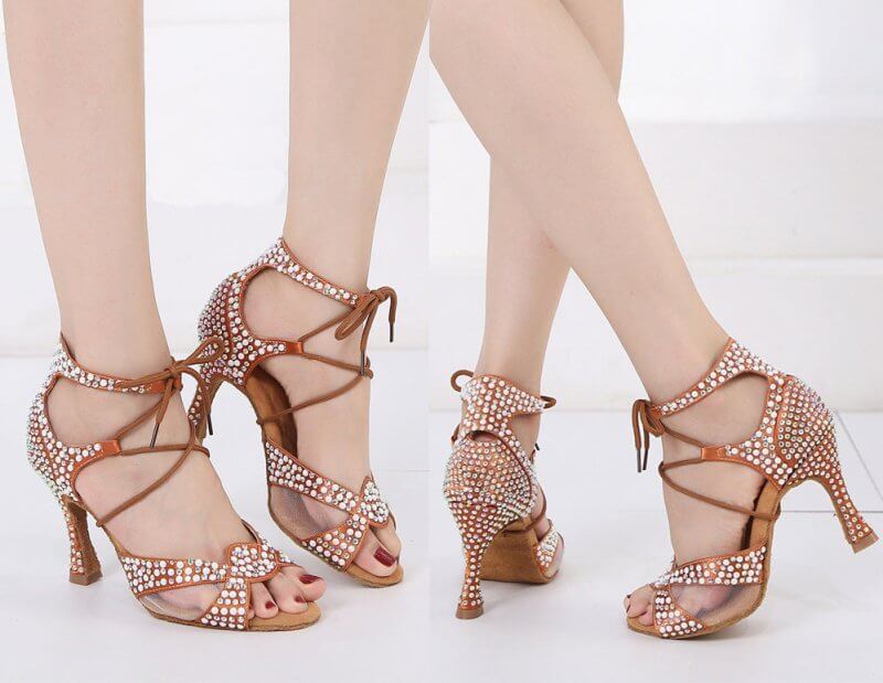 Mesh Studded Diamond Latin Dance Shoes For Women $89.50 Dana Fashion Color: Indoor Size: 34 style: 10CM Women's shoes Overview: Unique design, stylish and beautiful. Good material, comfortable feet. A variety of colors, any choice. Specification: Upper ma