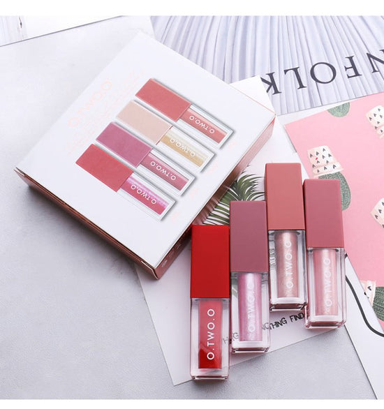 Metallic Lip Gloss Set $56.35 Dana Fashion Color: A makeup Color: Multicolor Ingredients: Minerals Skin Type: General Category: Lip Gloss, Lipstick, Lip Gloss Efficacy: modification